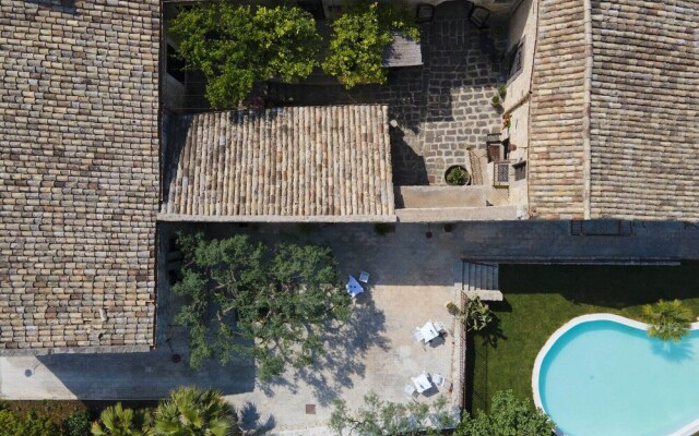 Masseria Fortificata Lo Zafferaneto