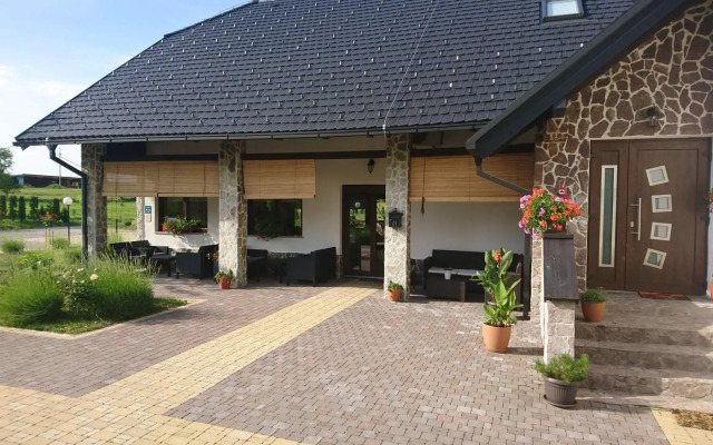 Villa Stone