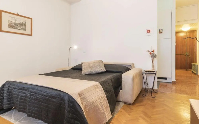 Luxury, Large Flat With Terrace on Vatican Walls