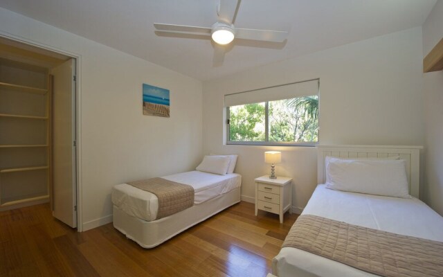 Maggies Beachfront Apt. 8