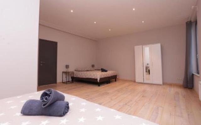 Parlamentarium apartment