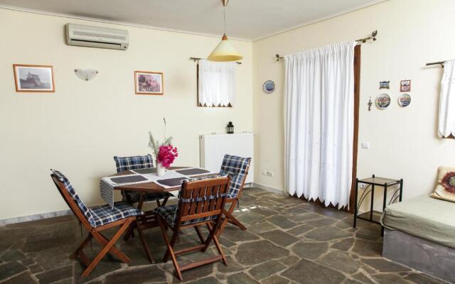 Ionia Studios Hotel