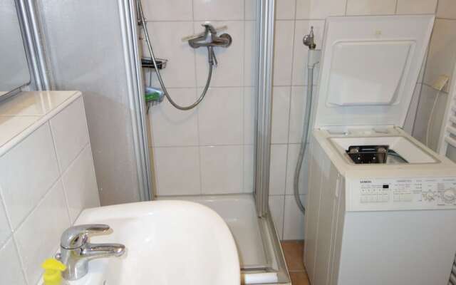 Tolstov-Hotels Big 2 Room Roßstrasse Apartment