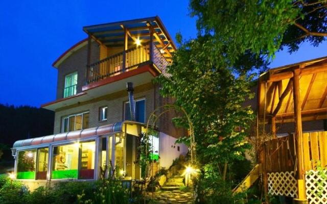 Pulbit doongji pension