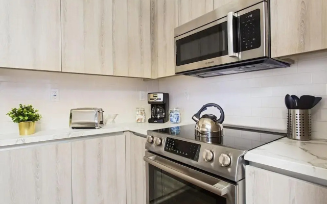 Brand New Downtown La Luxury Apartment