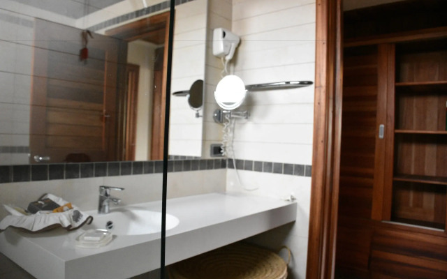 Hotel Club Du Lac Tanganyika