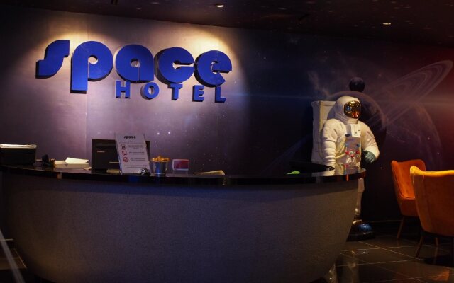 Space Hotel