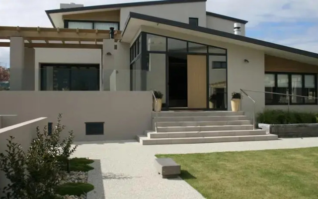 Tiritiri Lodge
