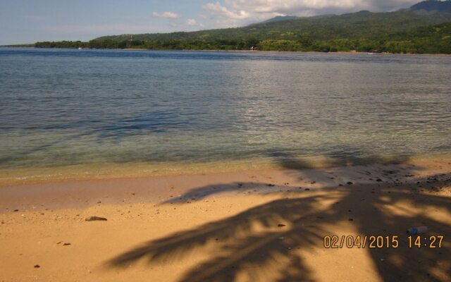 Larantuka Beach Apartments.
