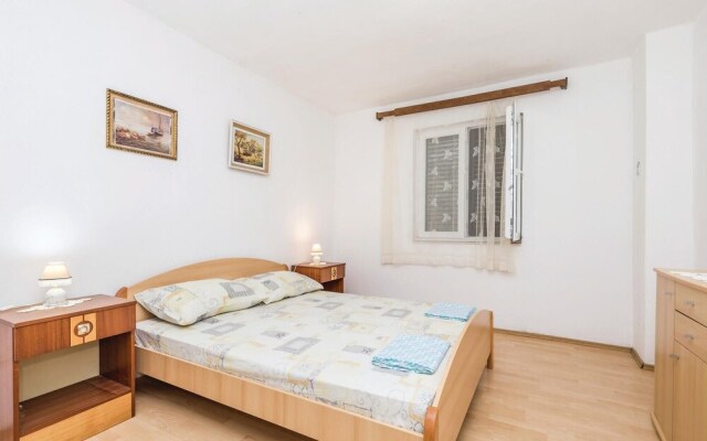 Nice Apartment in Bosana-pag With 3 Bedrooms and Wifi