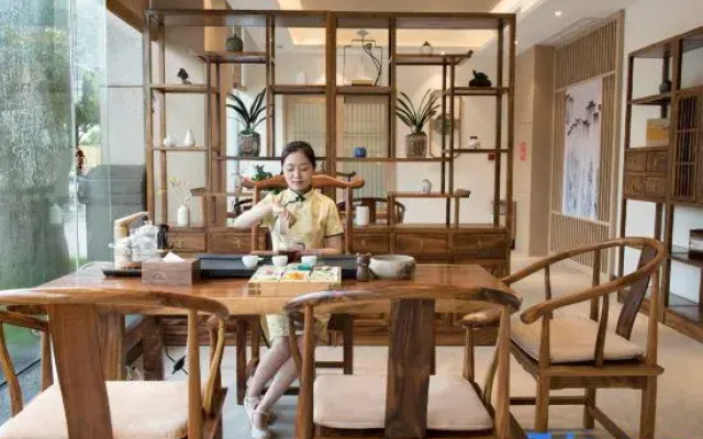 Yating Bussiness Hotel