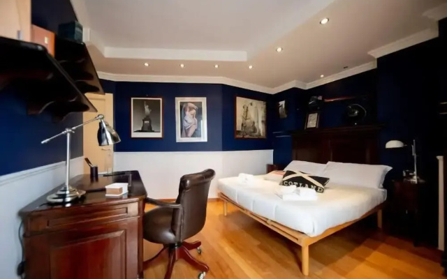 Navy Apartment by Wonderful Italy