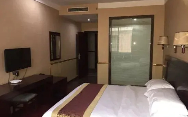 Xixia Chaoyue Business Hotel