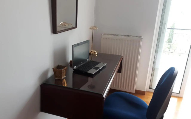 Sea view,big and comfortable appartment in Voula