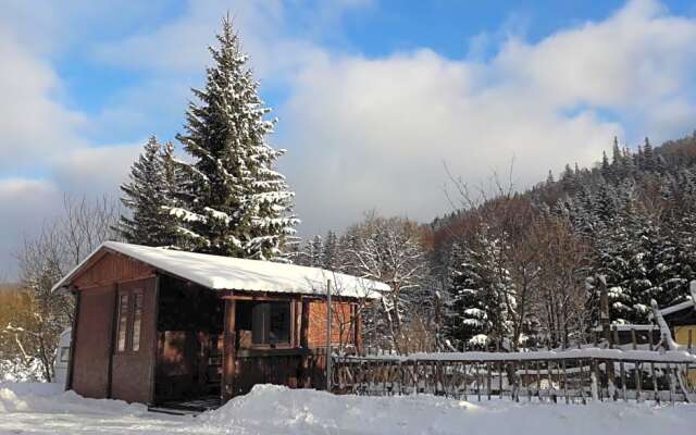 Zbójnicki Ostęp-Nocleg Trapera