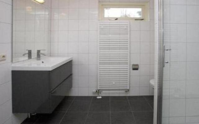 Modern villa with deco fireplace and dishwasher in De Veluwe