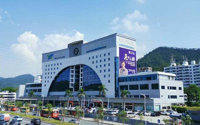 Vienna Hotel Shenzhen Bijiashan Yinhu Metro Station