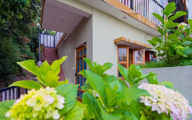OYO 14055 Home Exotic 1BHK Barlowganj