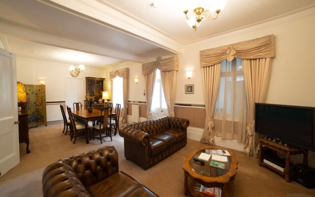 Fines Bayliwick Country House