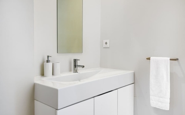 Cord01 · Blue House Apartment 1 Parking