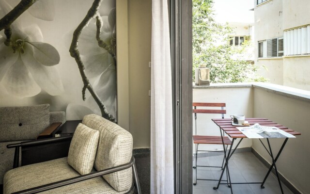 White Blossom 1BR Apt Near Dizengoff CTR