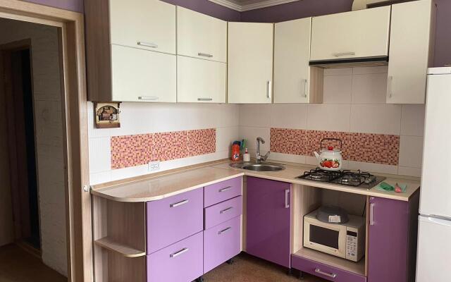 Квартиры посуточно в Нижнекамске на пр-те Вахитова, д. 23