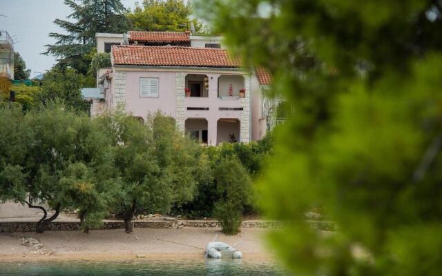 Nice Apartment in Grebastica With Wifi and 2 Bedrooms