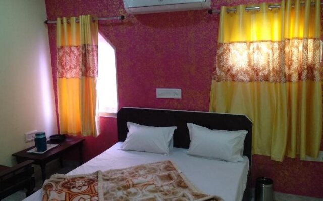 Hotel Gokul Palace