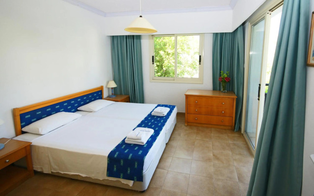 Paphos Gardens Hotel And Apartments