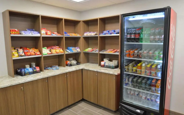 Garner Hotel Longview South by IHG