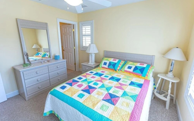 Ramons Roost 5 Bedroom Condo by Redawning