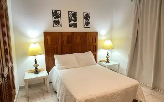 Apartment 5 Mins Walk To The Beach