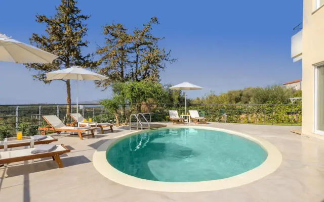 AeNaos Luxury Villa