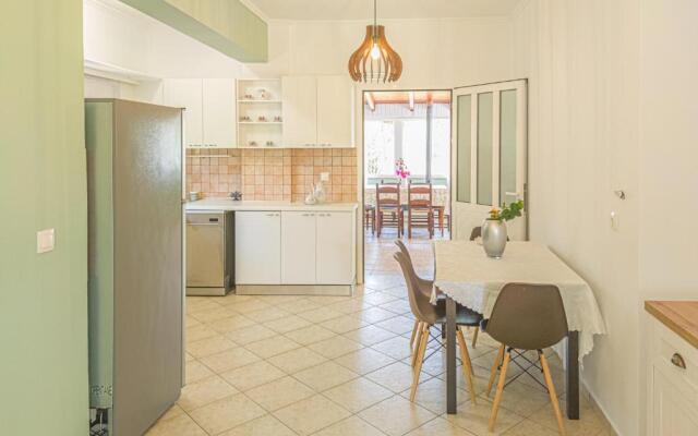 Cosy apartment - 6 Minutes walk to the beach!