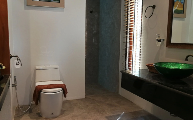 Victoria Cliff Nyaung Oo Phee Island