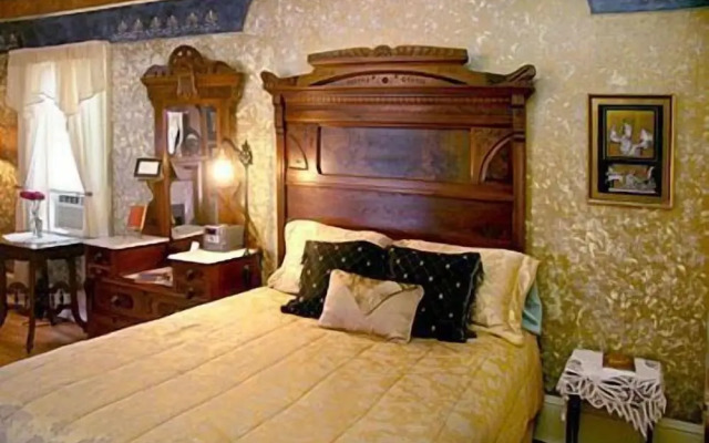 The Brumder Mansion