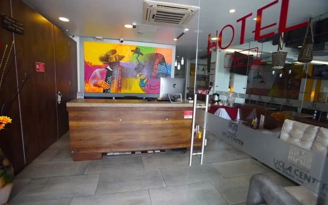 Hotel Ucla Center