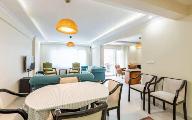 Pleasant Flat with Balcony in Moda Kadikoy