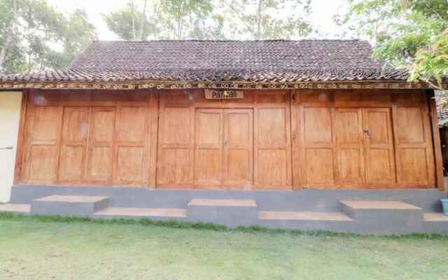 Omah Watu Blencong