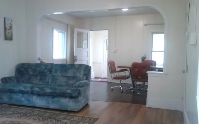 Canora Home Rentals Holiday Cottage