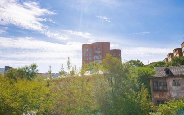 Apartment on Amurskaya St. 82