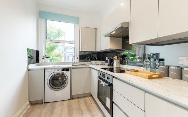 Cozy 3-bedroom Flat in Willesden Green London