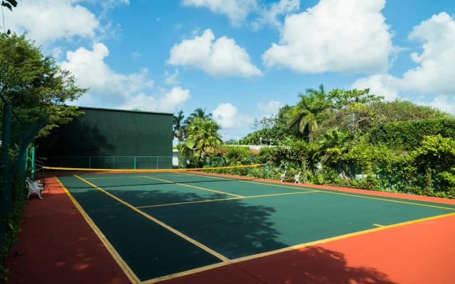 Villablanca Garden Beach Hotel
