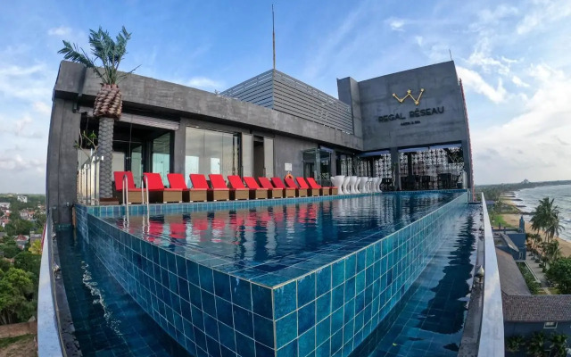 Rainbow Beach Hotel