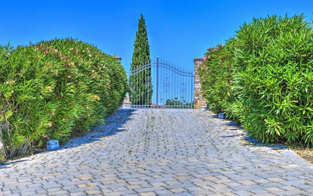 Pool Villa Angela Whirlpool