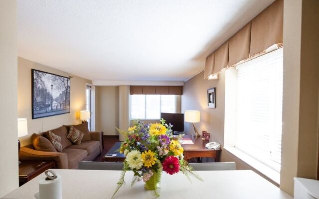 Garfield Suites Hotel