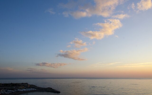 JOIVY Fronte del Mar Seaview Apartment Casaregis