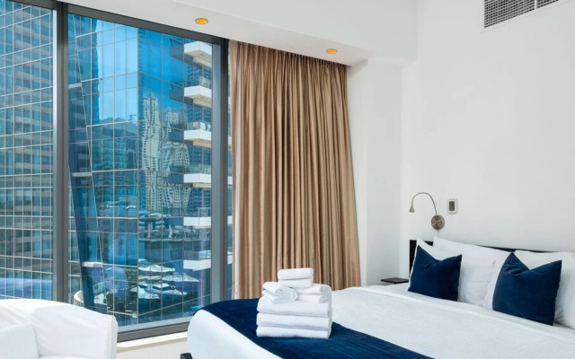 LUX Holiday Home - Silverene Towers 2 - Apartment in ดูไบ - Photo 2