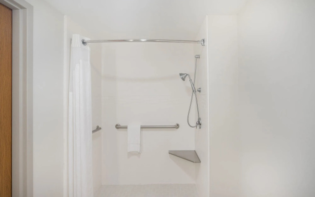 Holiday Inn Express Hotel & Suites Louisville East by IHG