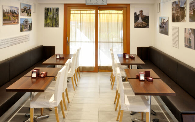 Hotel Mezzaluna